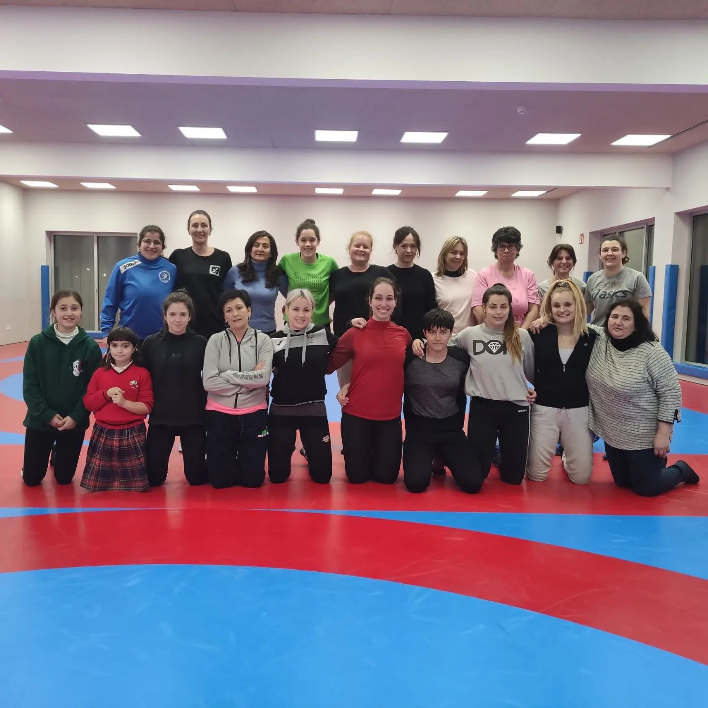  curso de defensa personal femenina